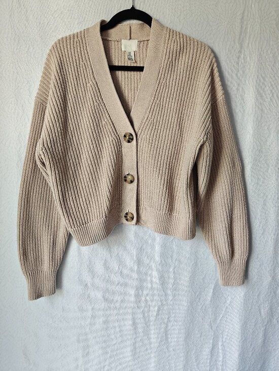 H&M Sweaters - H&M Chunky Ribbed Knit Cropped Cardigan Sweater Beige Medium EUC